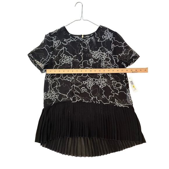 Kensie Blouse Top Women's SZ M Black Geometric Short Sleeve Round Neck Polyester - Picture 6 of 7